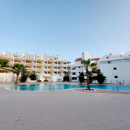 2 Bedrooms Heatedpool Aircon Los Cristianos Appartamento *